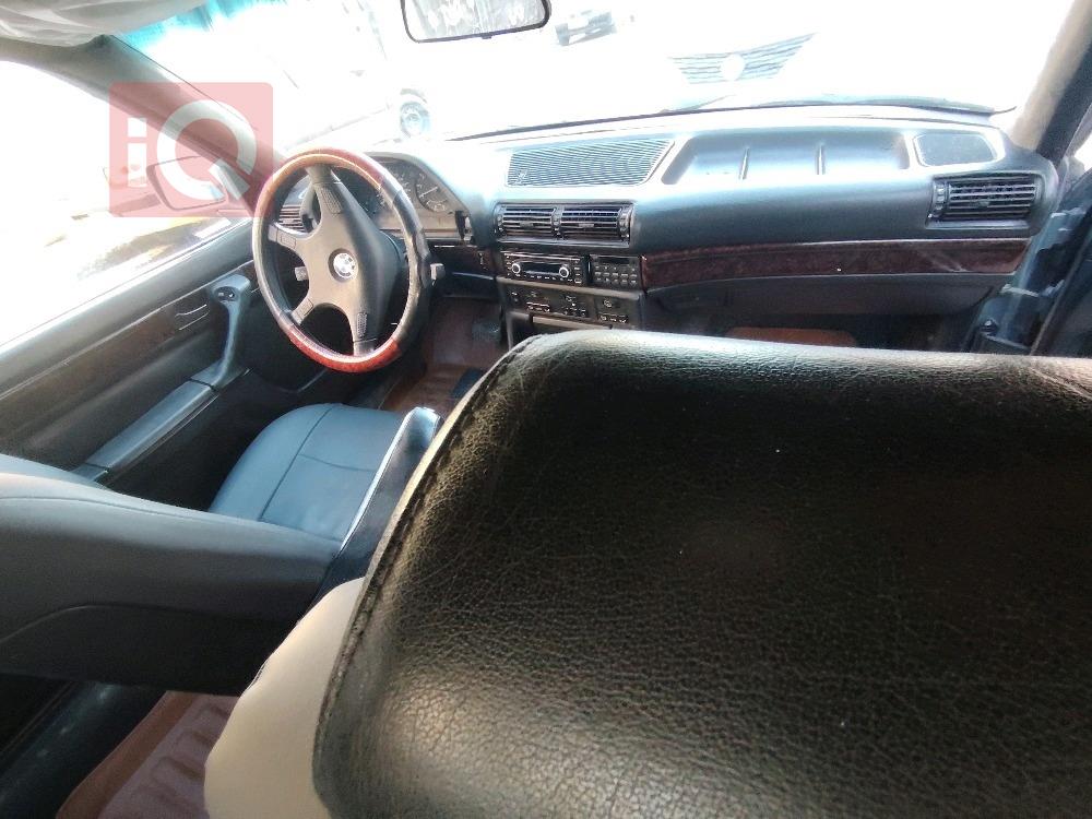 بي ام دبليو الفئة 7